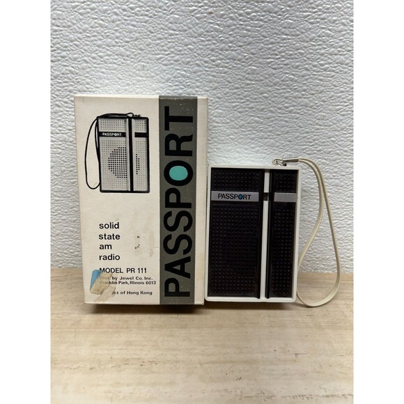 Vtg PASPORT Solid State AM Radio Model PR 111 With 2 Headphones Tested - Picture 3 of 16